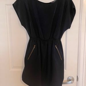 Dark blue one ❤️ clothing dress. Nice material, great condition fairly new.